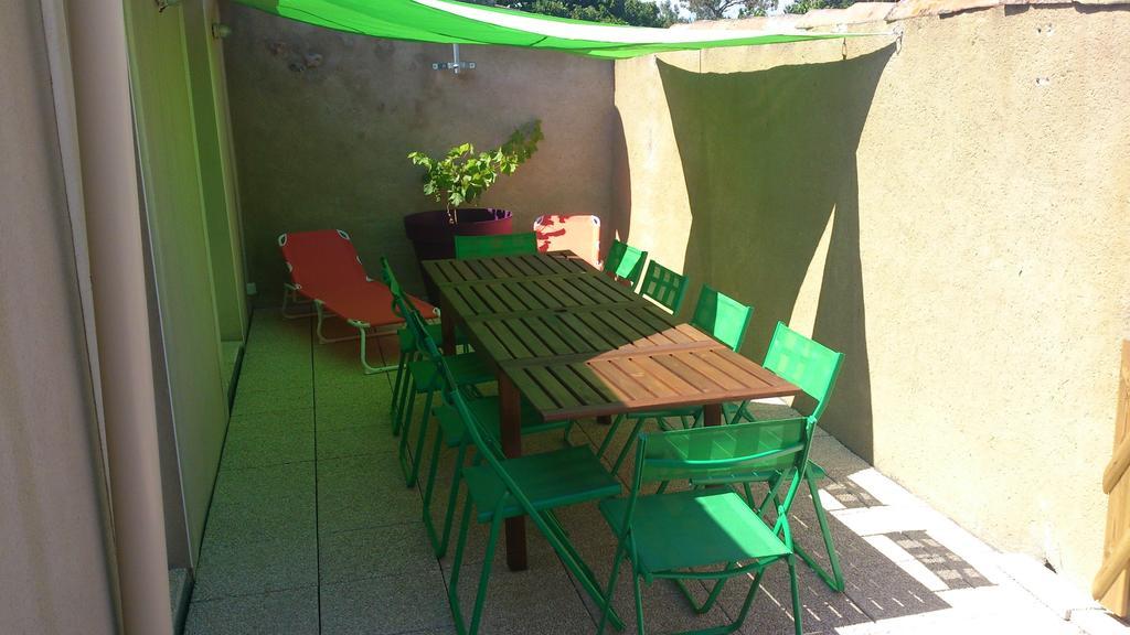 Auberge Gekko Ornaisons Ruang foto