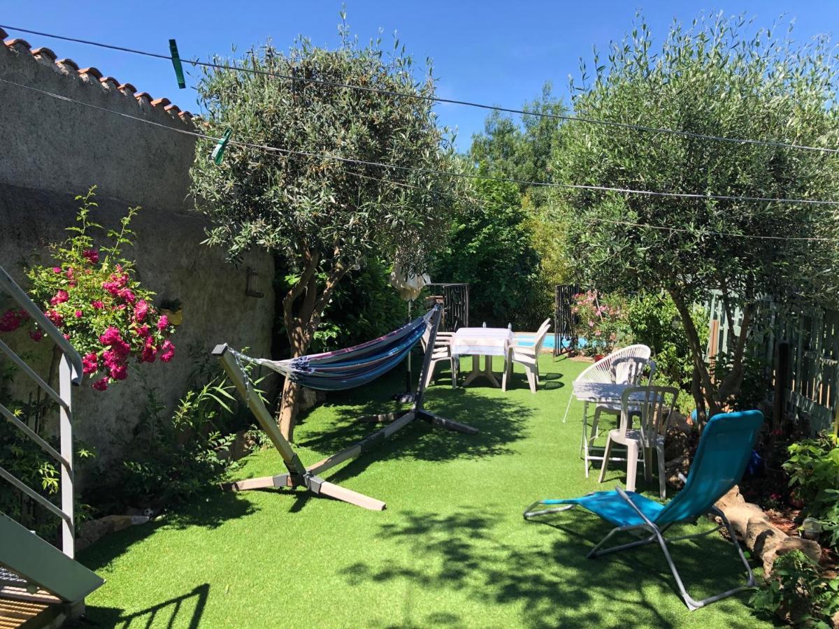 Auberge Gekko Ornaisons Bagian luar foto